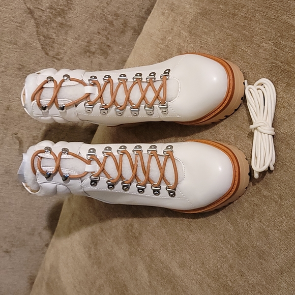 Marc Fisher MALLIE Lug Sole Sherpa Booties - Picture 3 of 16